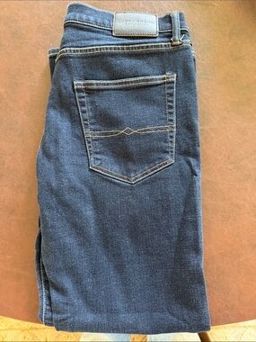 Lucky Brand Indigo Blue Denim Jeans with Contrast Stitching
